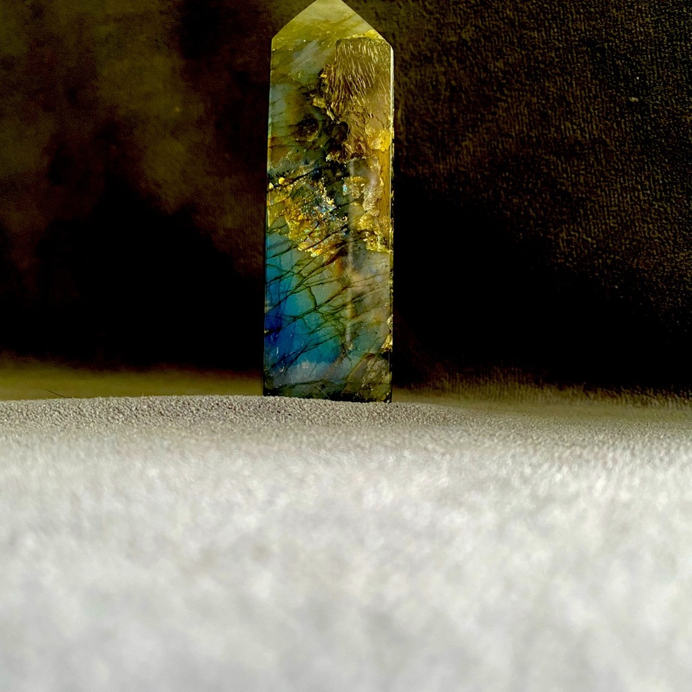 Labradorite Tower - Picture 6 of 6